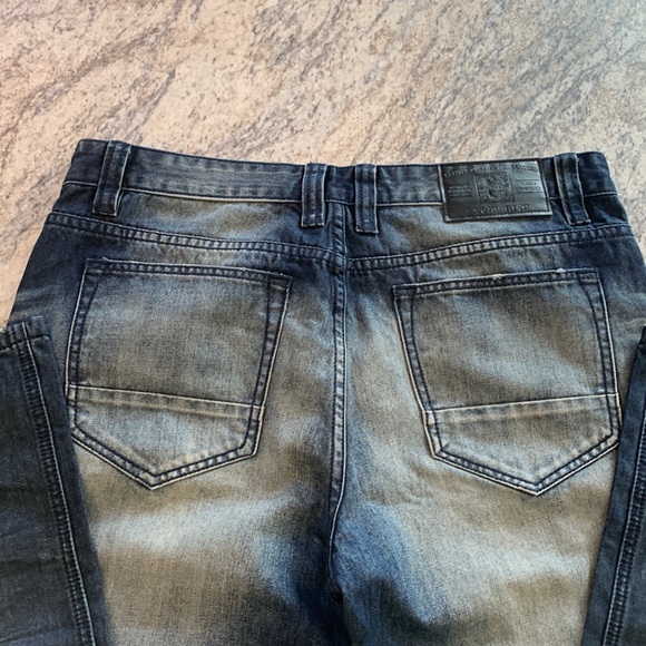 Distressed jeans - Picture 12 of 13